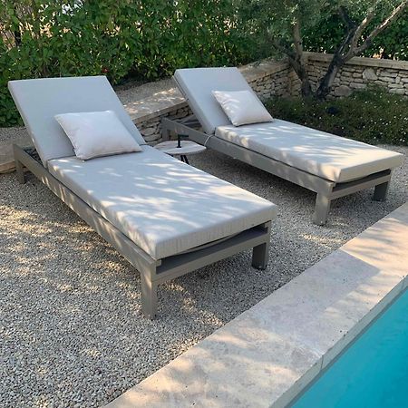 Villa Le Cabanon De Livia Avec Piscine Privee Cucuron Exterior foto
