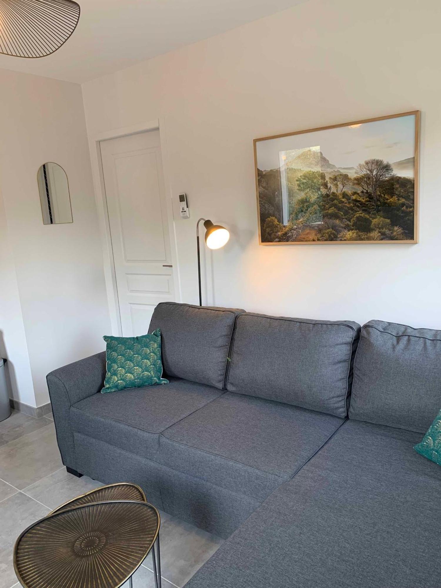 Villa Le Cabanon De Livia Avec Piscine Privee Cucuron Exterior foto