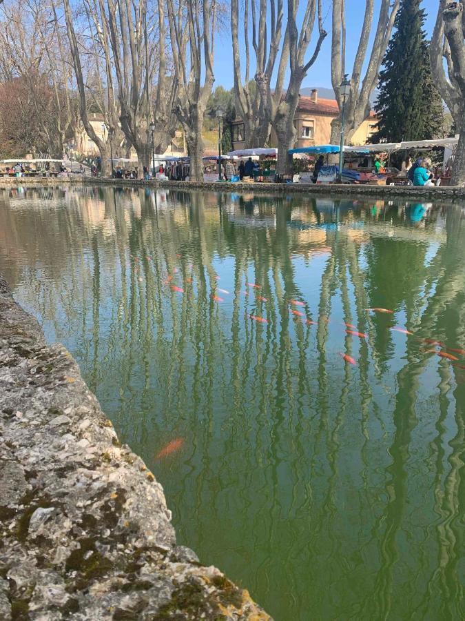 Villa Le Cabanon De Livia Avec Piscine Privee Cucuron Exterior foto