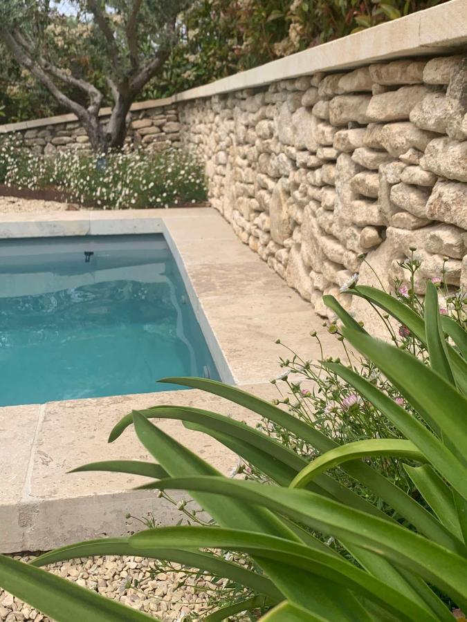 Villa Le Cabanon De Livia Avec Piscine Privee Cucuron Exterior foto