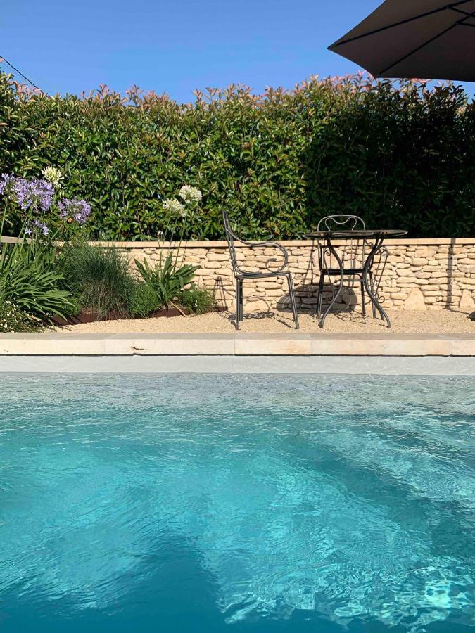 Villa Le Cabanon De Livia Avec Piscine Privee Cucuron Exterior foto