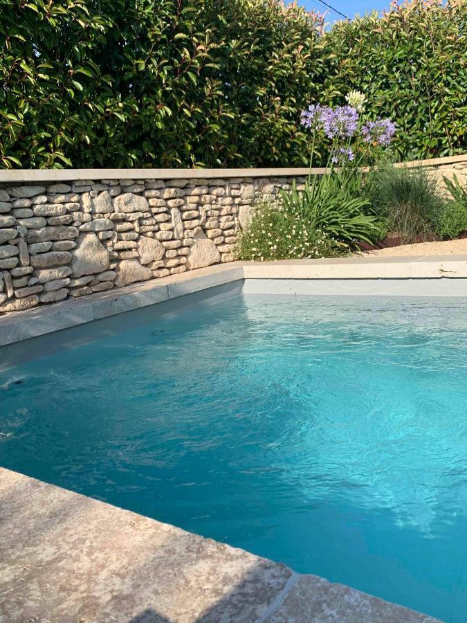 Villa Le Cabanon De Livia Avec Piscine Privee Cucuron Exterior foto