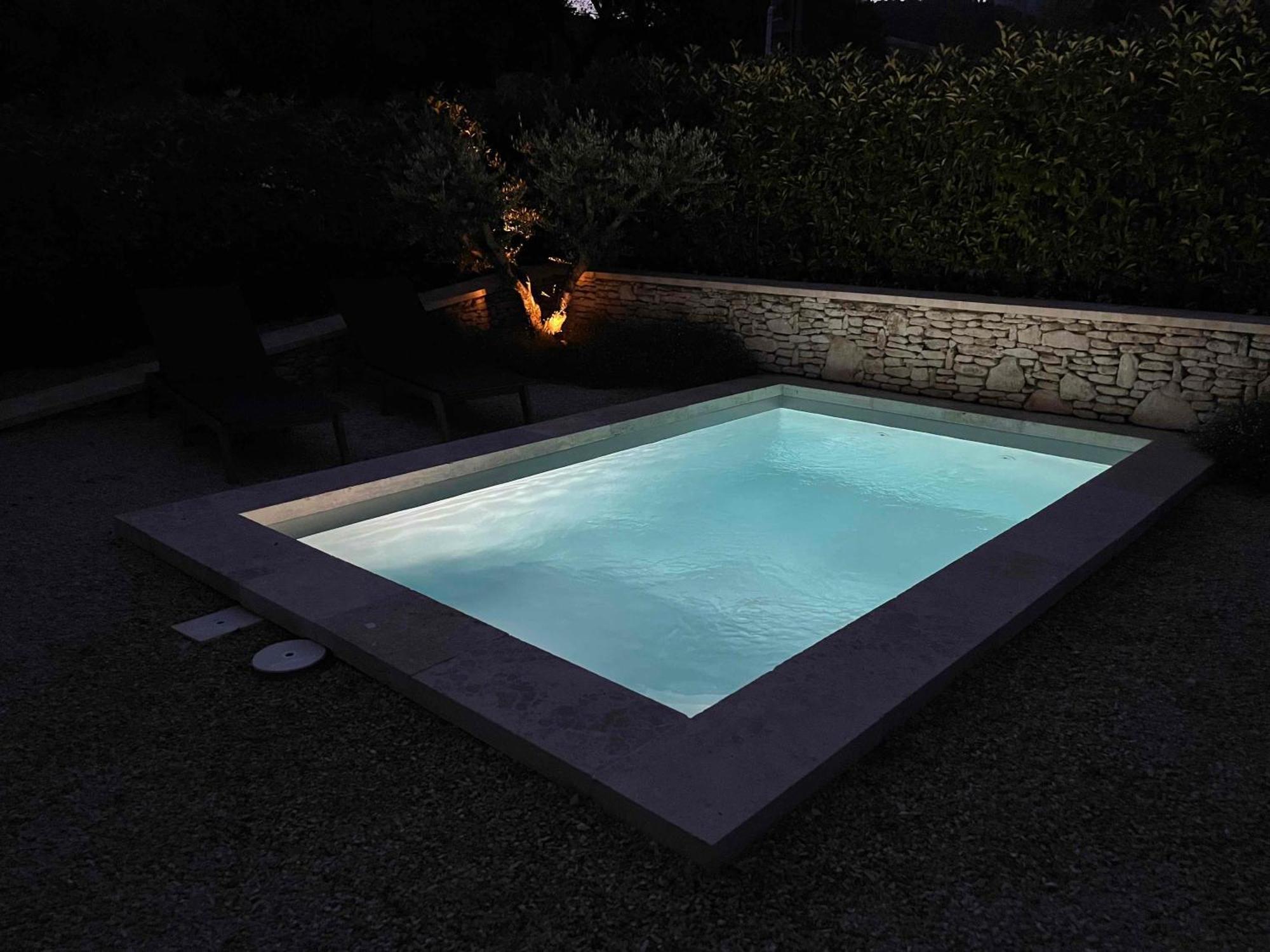Villa Le Cabanon De Livia Avec Piscine Privee Cucuron Exterior foto
