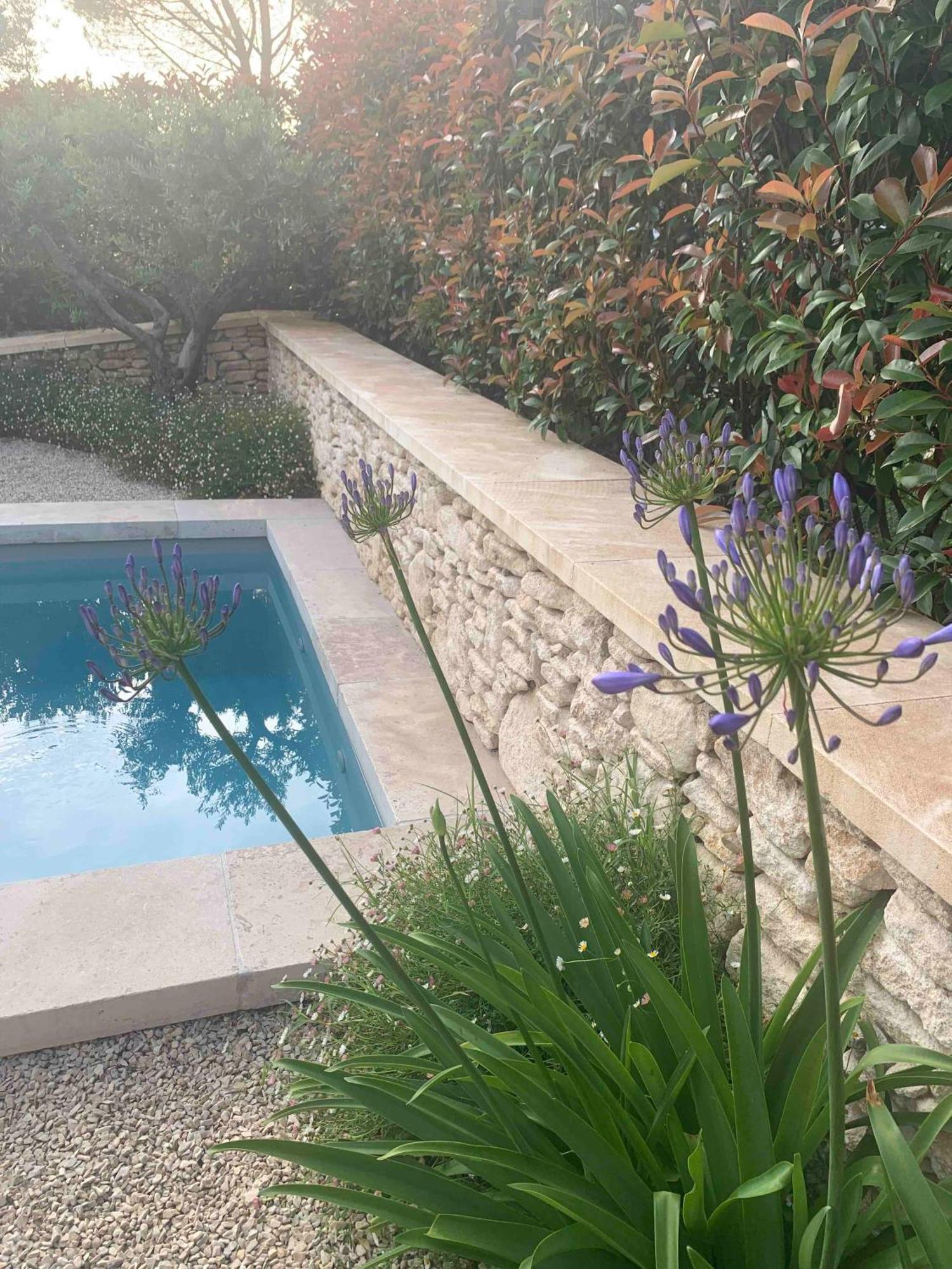 Villa Le Cabanon De Livia Avec Piscine Privee Cucuron Exterior foto